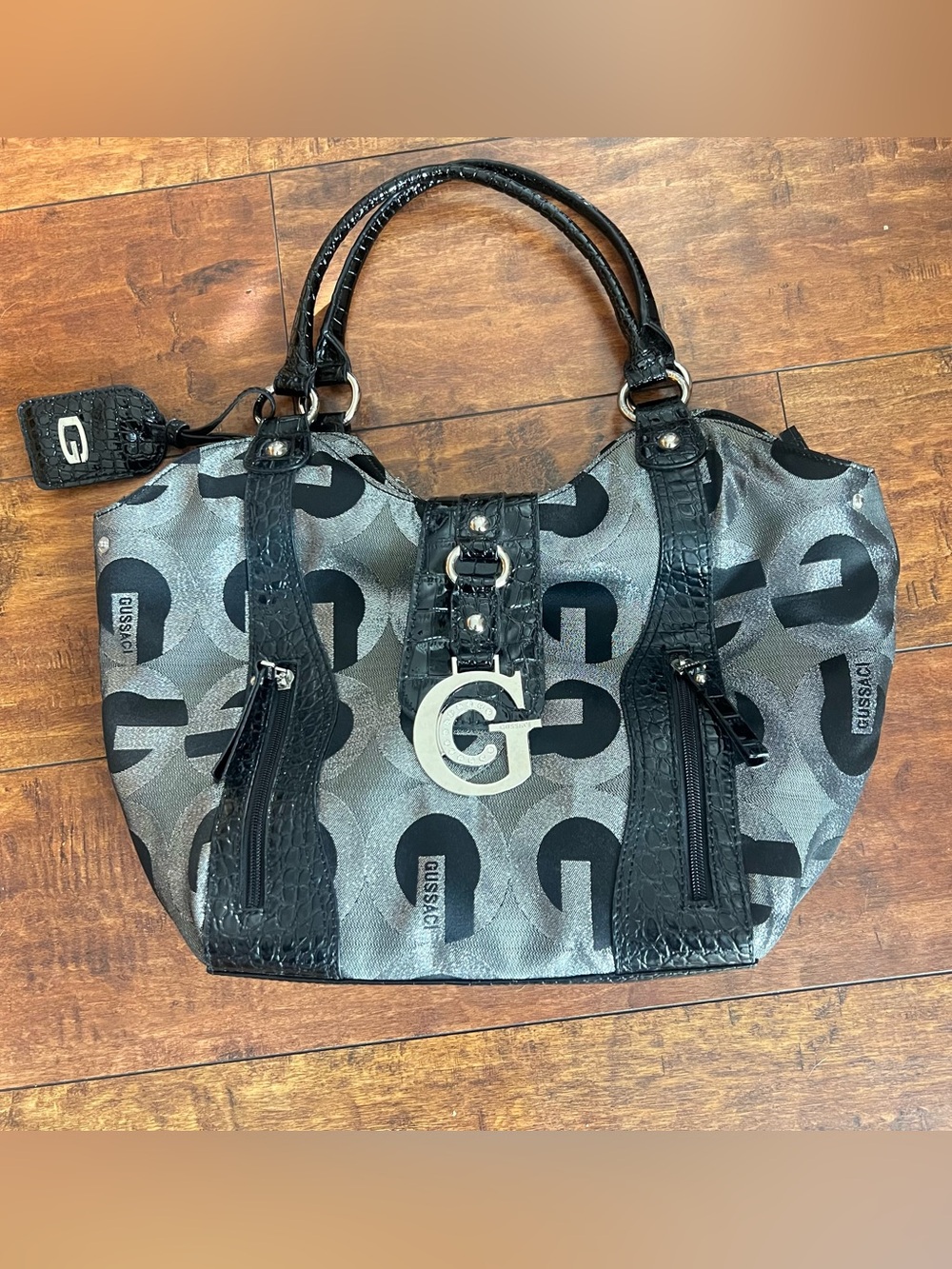 Y2K Gussaci Gray and Black monogram Shoulder bag with faux Croc embossed accents